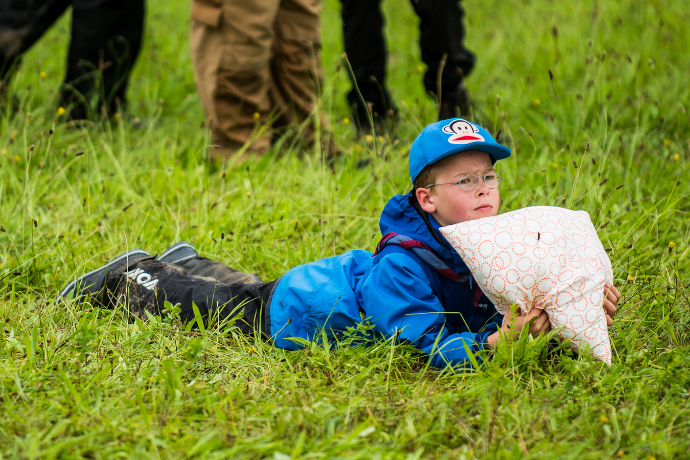 Oskar på 9 år fra Polarstjernen i Odense tager lille pause fra den store pudekamp på Spejdernes Lejr 2017.