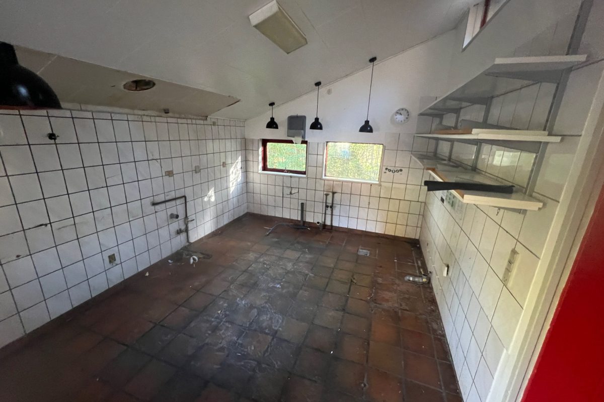 IMG_3085 Nedpakning af A-centret på Houens Odde